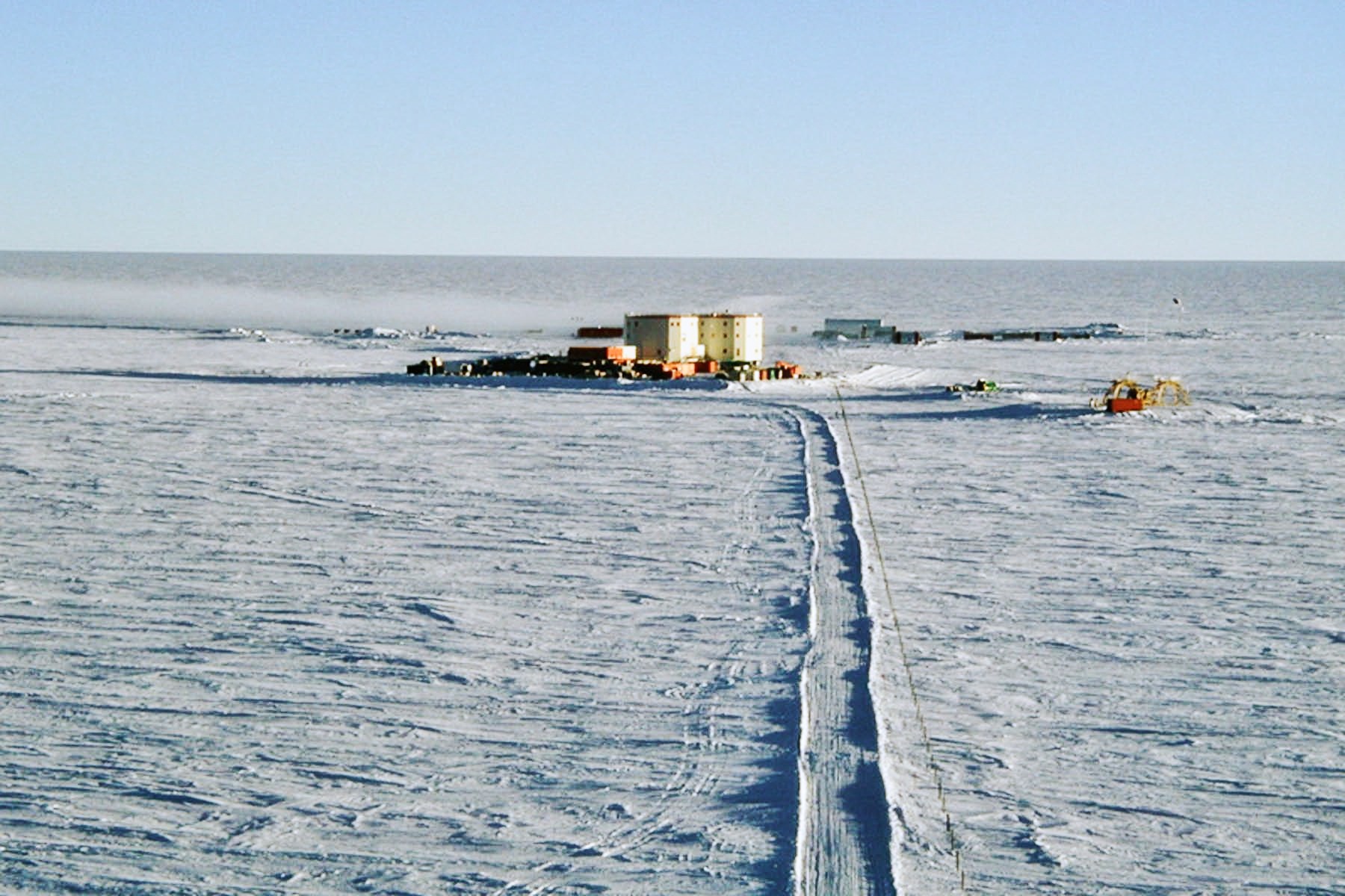 Concordia Station, a joint research station between Italy and France, utilized Wascomat washers and dryers