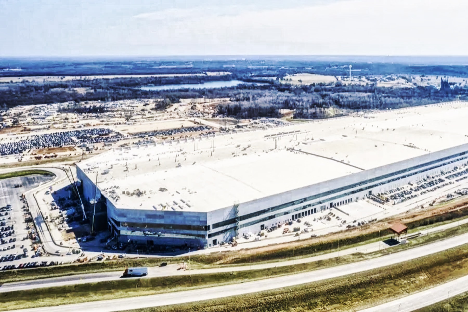 Tesla expands into Hutto Texas